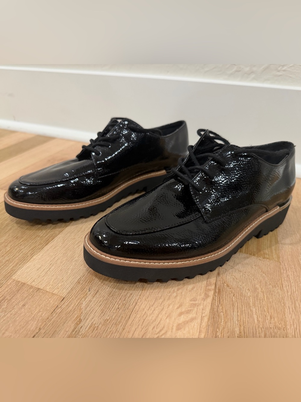 Franco Sarto Charles Black Patent Lug Sole Oxford Shoes W8